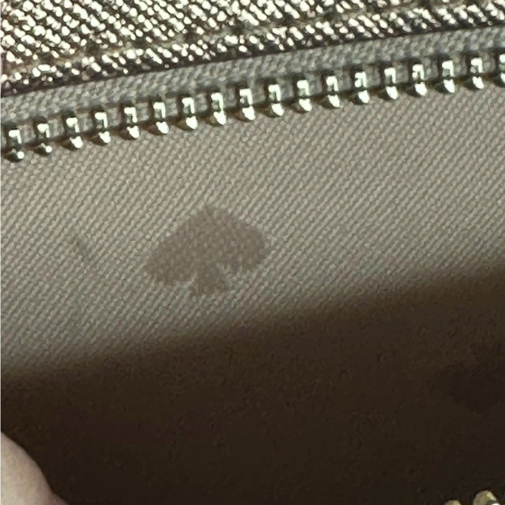 Kate Spade Gold Metallic wristlet 
Pre-loved -good condition - Picture 5 of 5